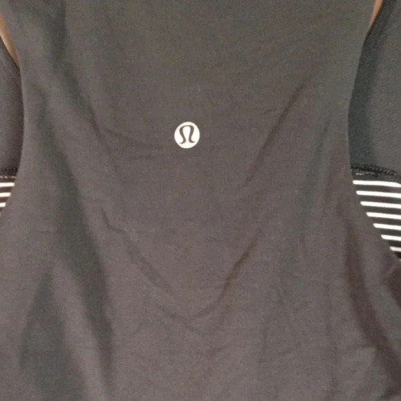 Lululemon Run first base tank white n black Striped size 4 - Picture 4 of 6